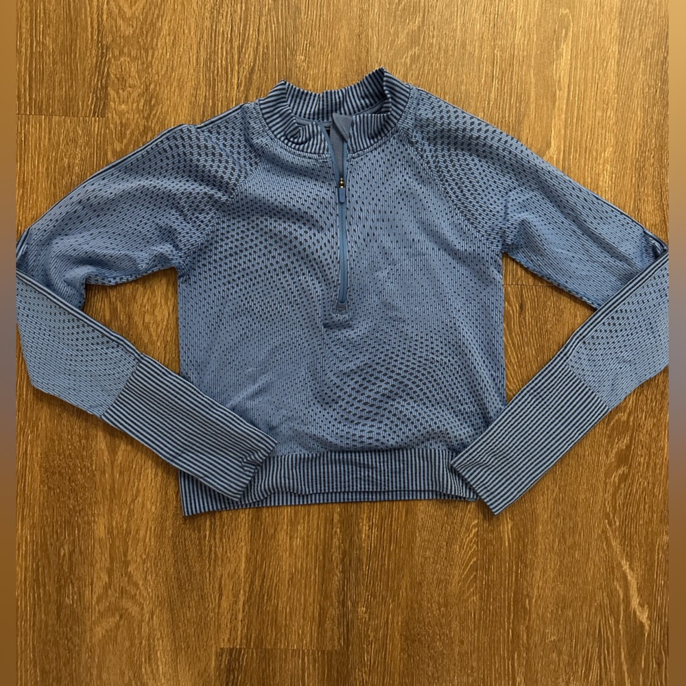 Lululemon cropped half zip